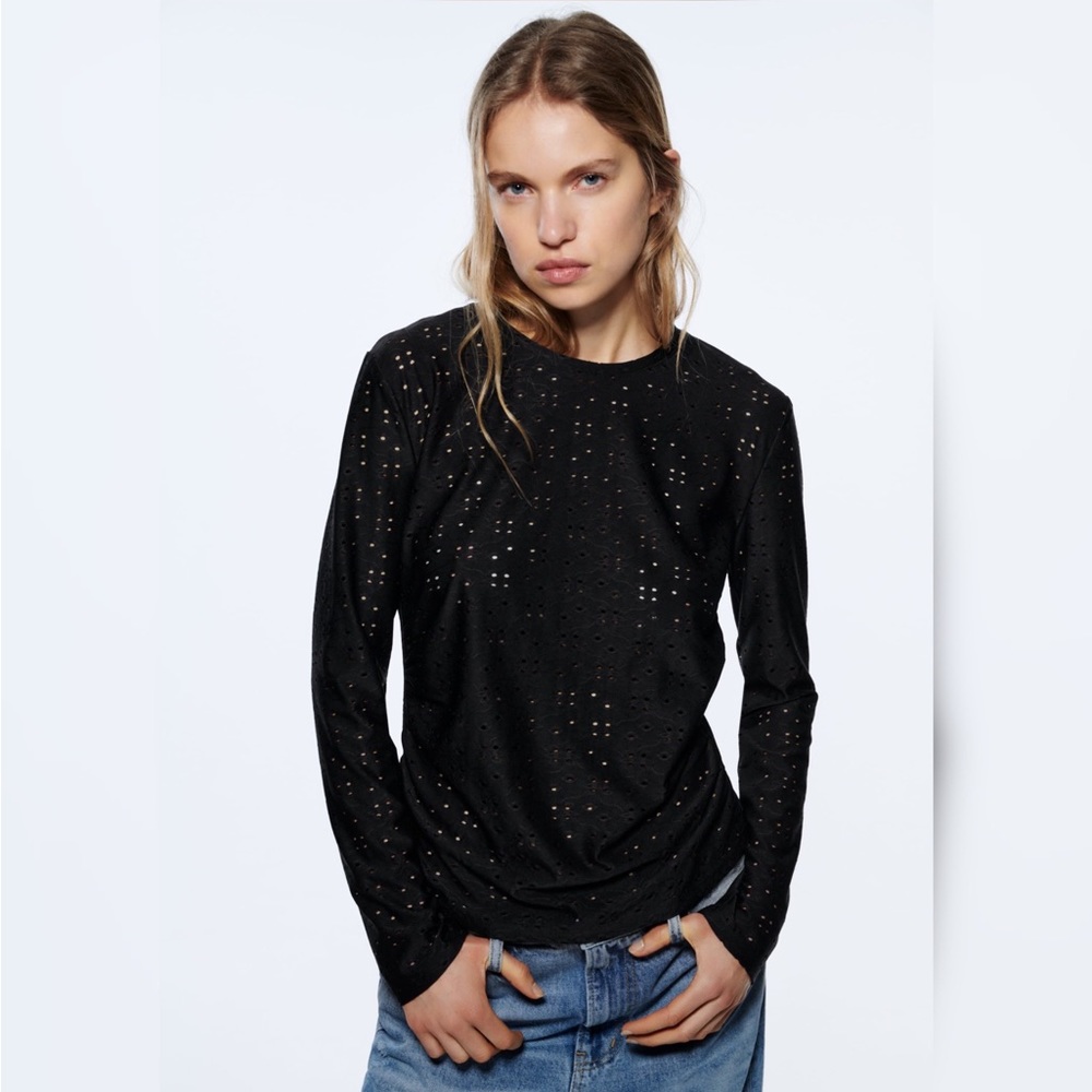 Zara Round neck top size S with long sleeves.